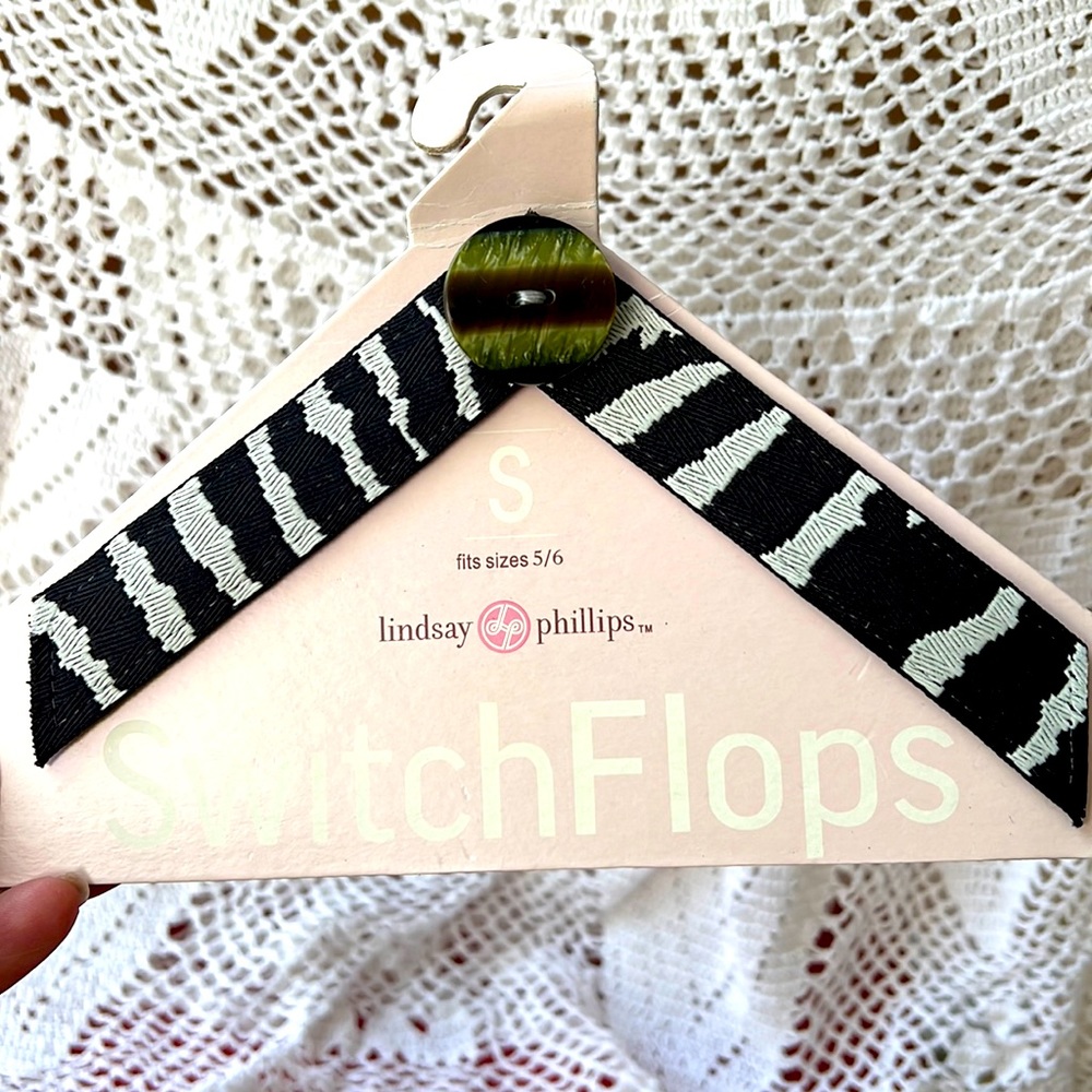 Straps by Switch Flops Black white Zebra print Small 5/6 New unworn